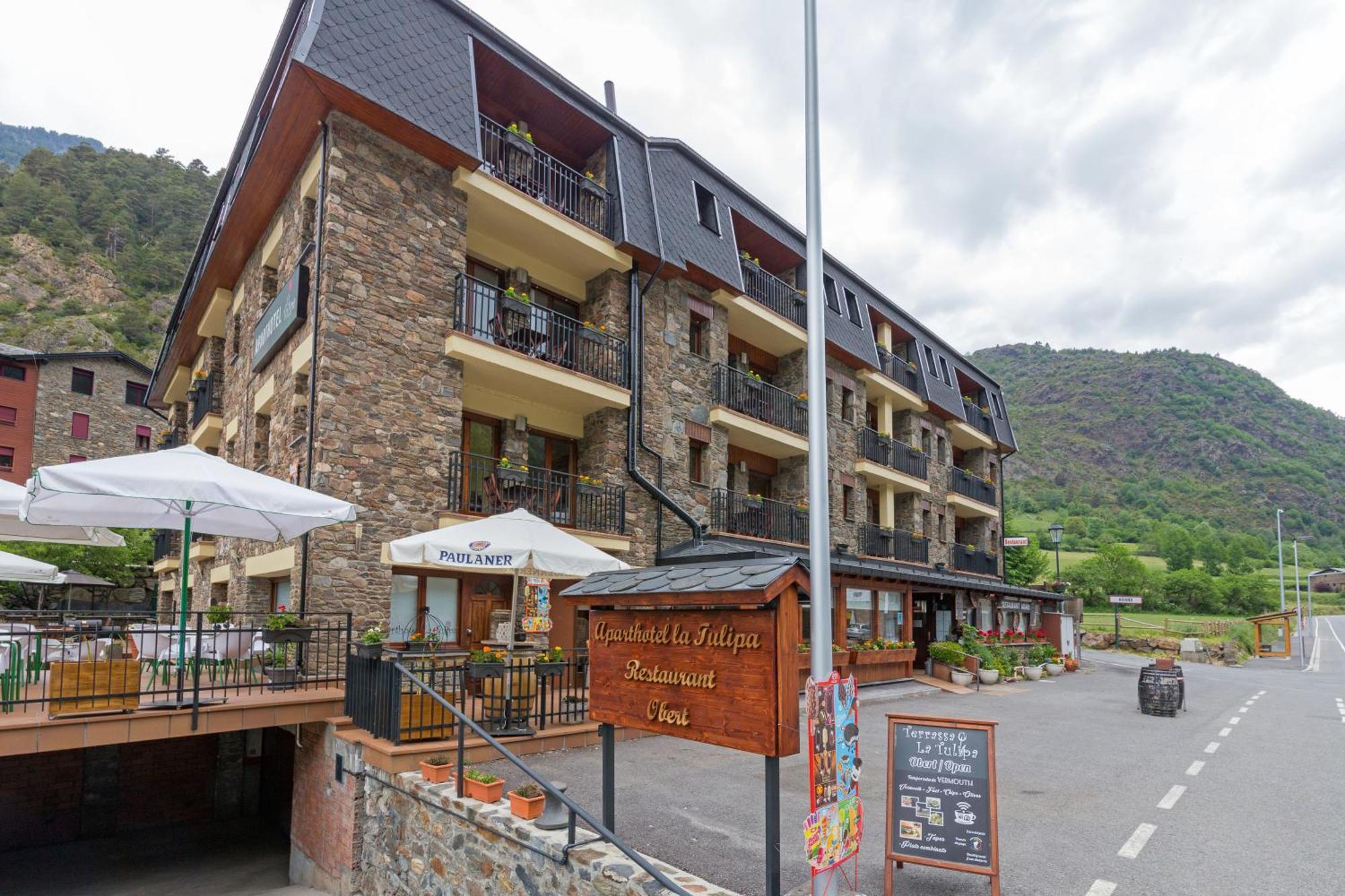 Pierre & Vacances Aparthotel La Tulipa Ordino Bagian luar foto